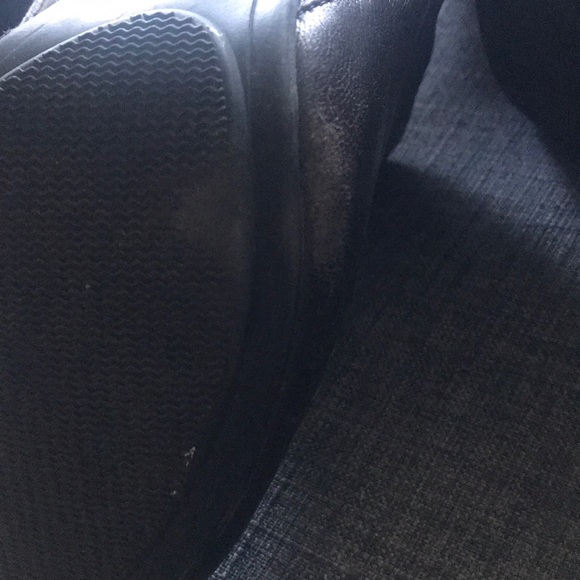 Dark brown leather shooties! Zip entry. Size 7 - Picture 3 of 3